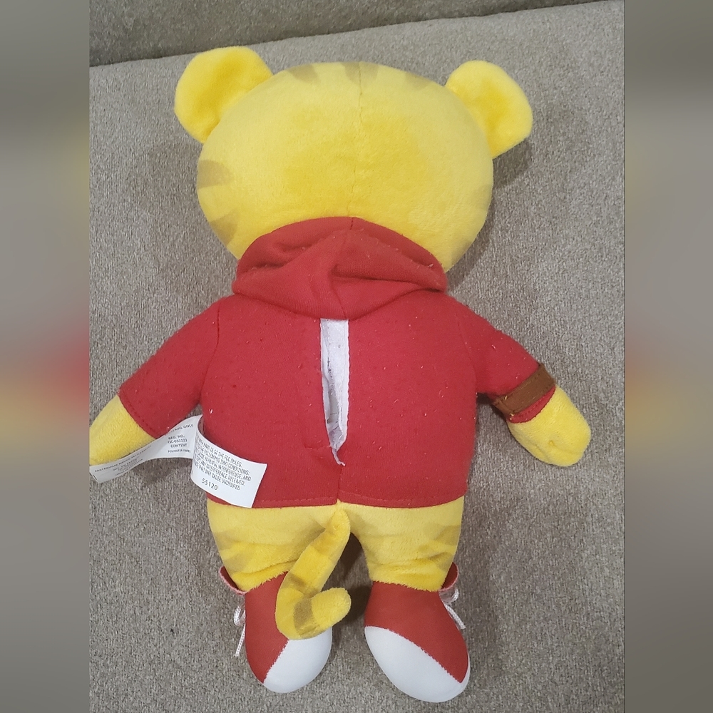 Daniel Tiger talking stuffie - Picture 2 of 5